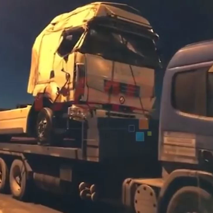 Video: El camión de “Renolito” cruzó a Ushuaia para reencontrarse con su dueño