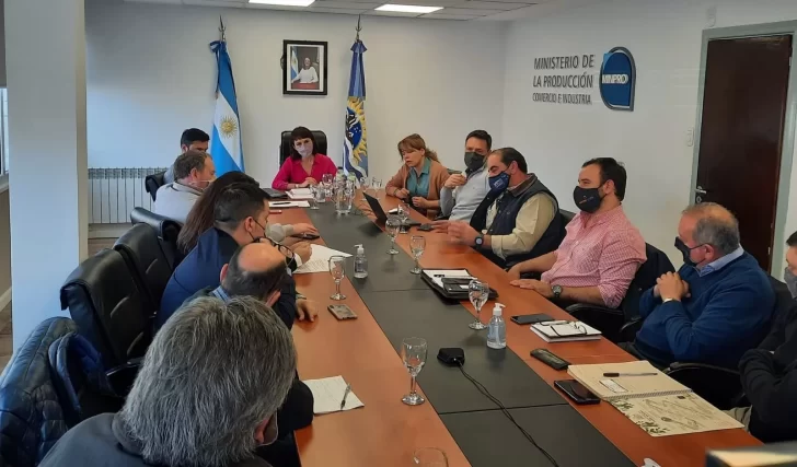 El Gobierno provincial se reunió con proveedores de las Represas para ...