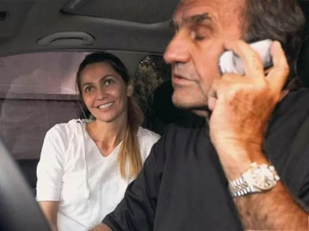 Drama familiar: las hijas de Carlos Reutemann denuncian que la novia de su papá las bloqueó de WhatsApp
