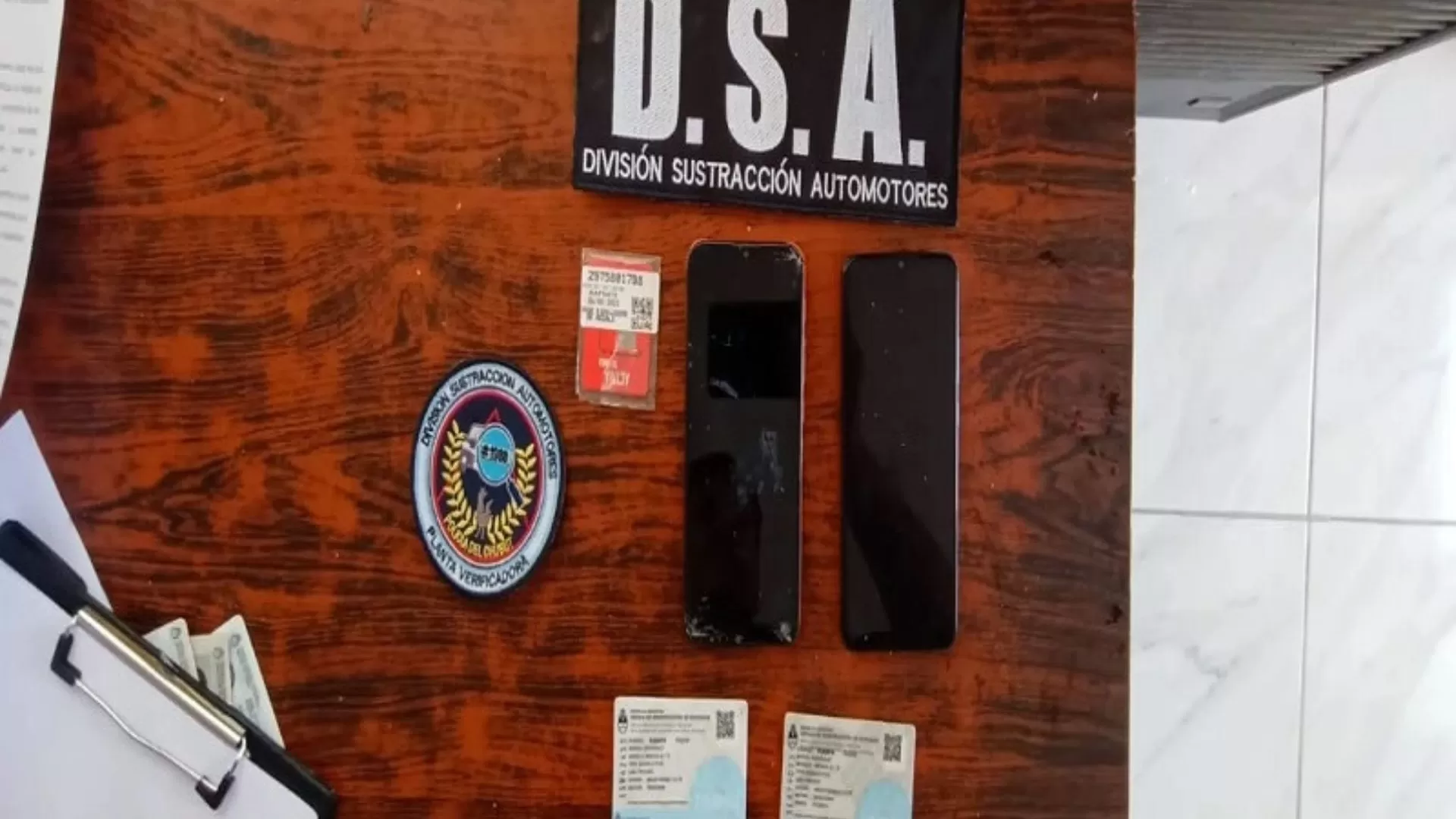 Cómo operaba el grupo de estafadores de venta de vehículos