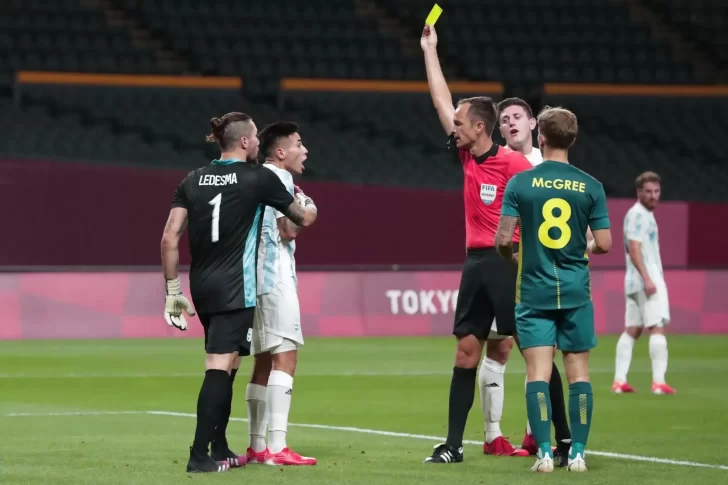 Video. La insólita expulsión a Francisco Ortega que dejó con diez a la Argentina en su debut en Tokio 2020