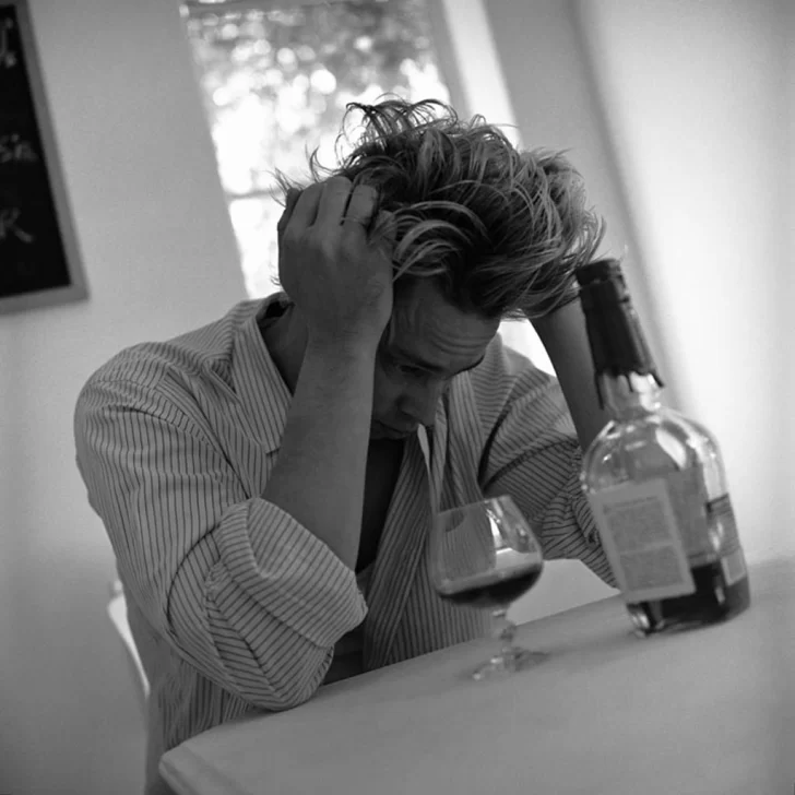 ¿Qué son los grupos  institucionales de alcoholismo?