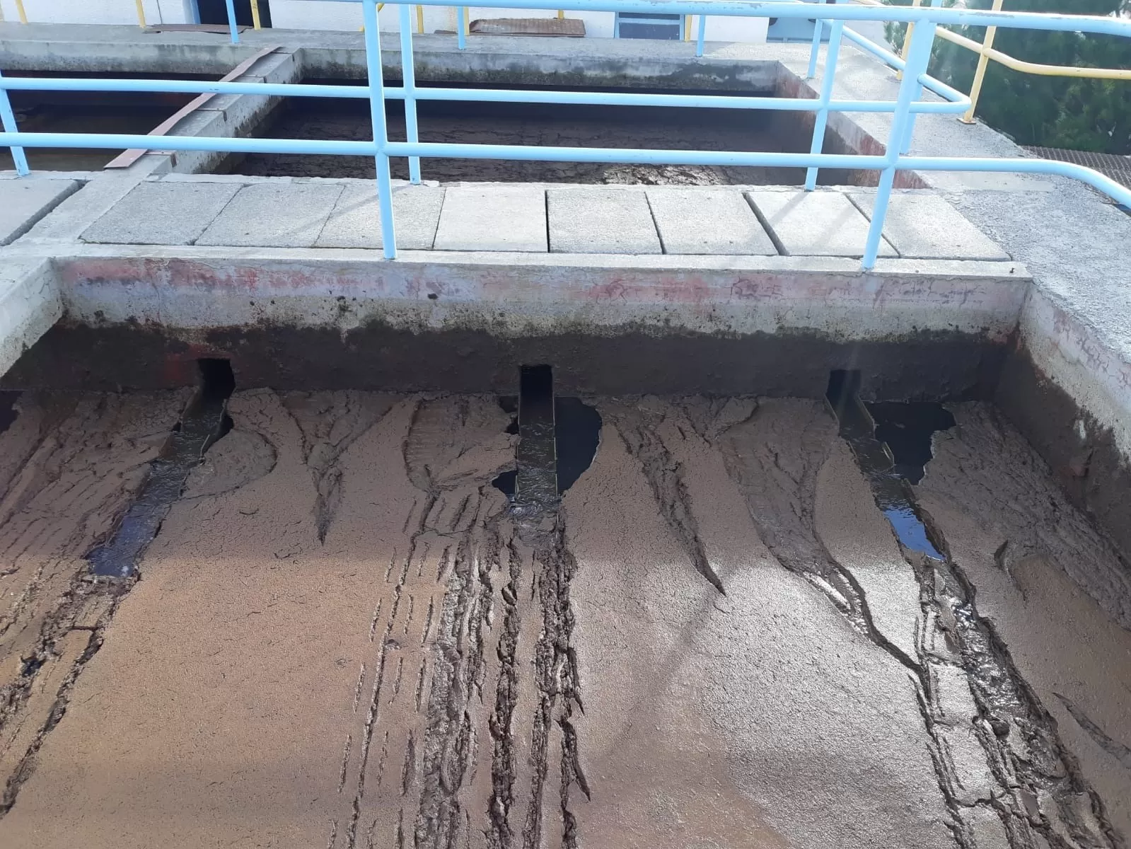Video. Personal de Servicios Públicos trabaja en la toma de agua de Palermo Aike Video. Personal de Servicios Públicos trabaja en la toma de agua de Palermo Aike