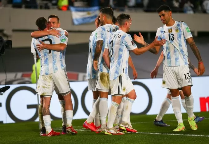 Reviví los goles: Argentina se impuso a Uruguay y mantiene el invicto