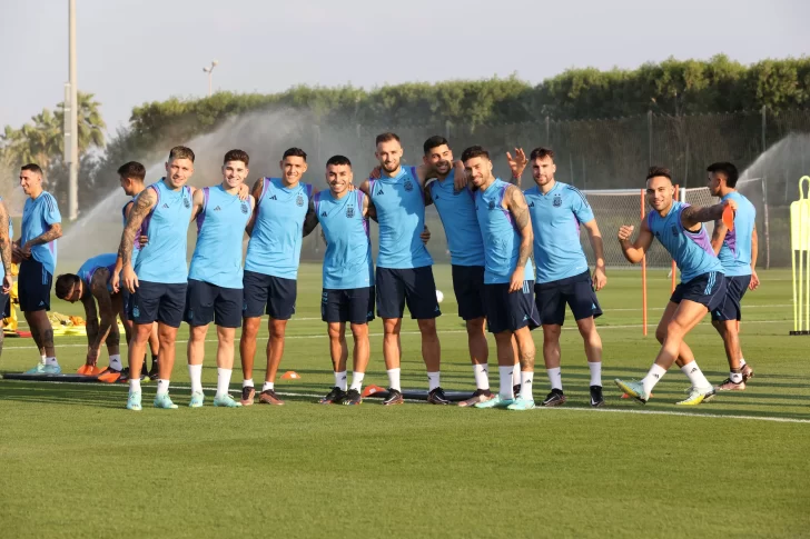 Cómo fue la formación de Argentina en su debut en Qatar 2022 ante Arabia Saudita