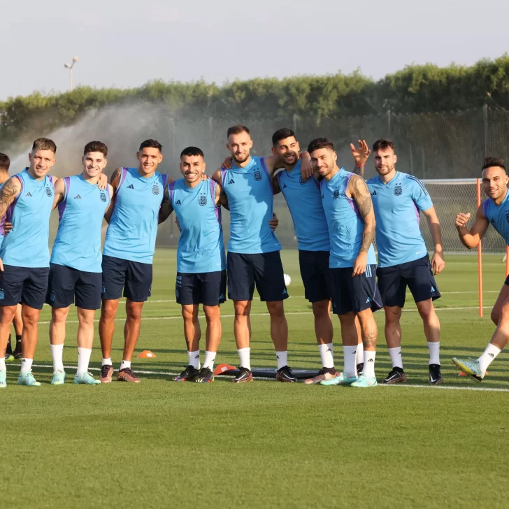 Cómo fue la formación de Argentina en su debut en Qatar 2022 ante Arabia Saudita