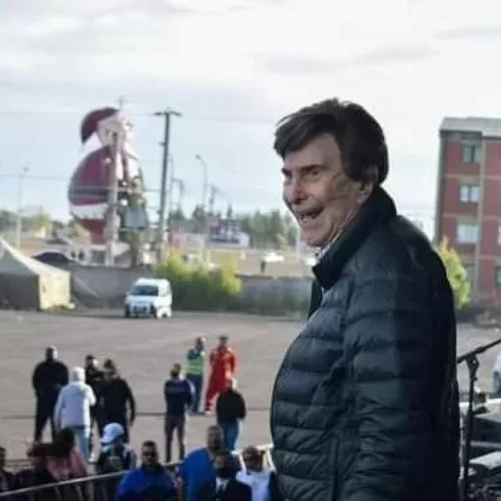 Video. Silvio Soldán llegó a Río Gallegos y visitó el escenario montado para las presentaciones del 136° Aniversario Video. Silvio Soldán llegó a Río Gallegos y visitó el escenario montado para las presentaciones del 136° Aniversario