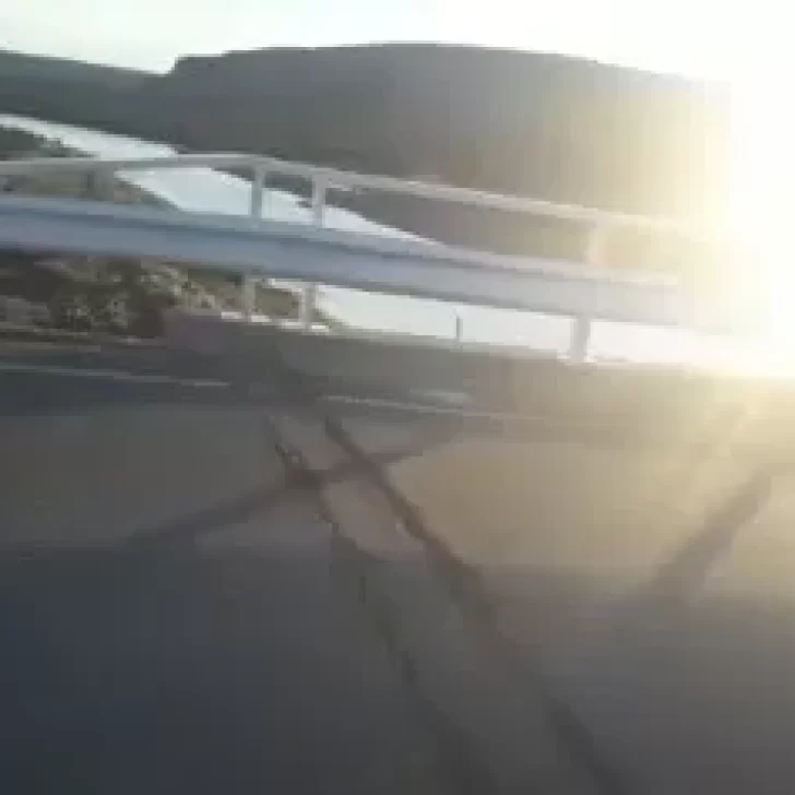 Video. El sismo en El Calafate dejó rajaduras en un puente camino al Glaciar Perito Moreno