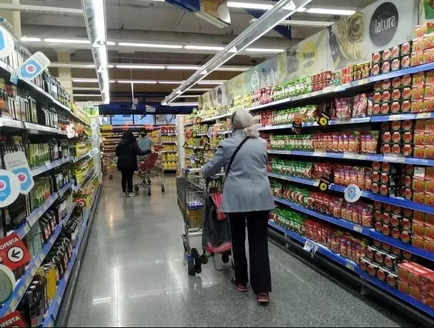 La inflación de noviembre fue de 4,9% y alcanza un 92,4% en doce meses