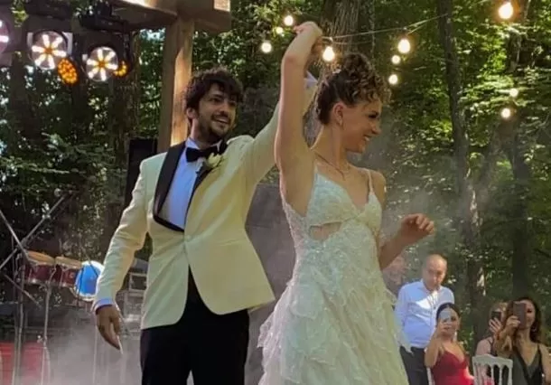 ¡Se casó Taner Ölmez, el actor de Doctor Milagro! Mirá las fotos y videos de la íntima boda