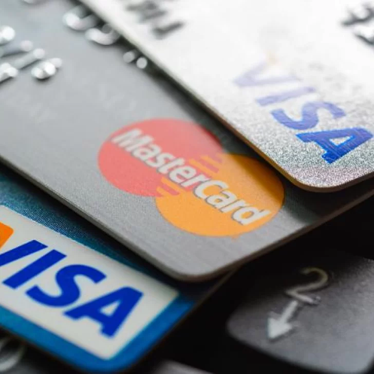 Tarjetas de crédito: el resumen de septiembre se podrá pagar en 12 cuotas