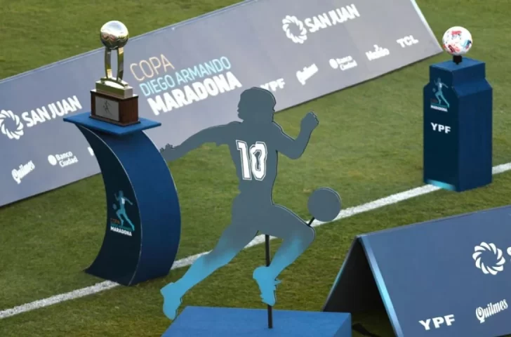 El próximo torneo no podrá llevar el nombre de Diego Maradona