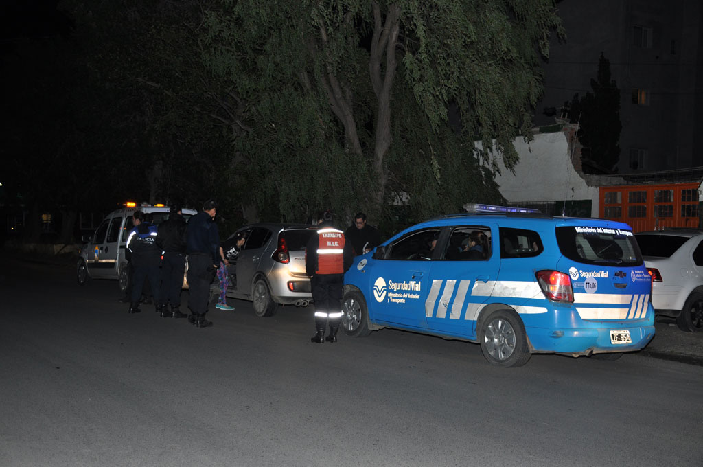 Será obligatorio conducir con luces bajas Será obligatorio conducir con luces bajas