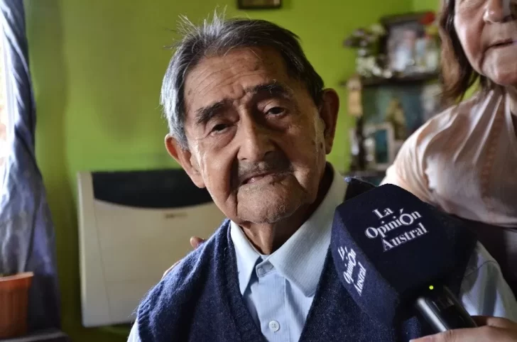 Video. Ubaldo Cayún, el oyente más longevo de LU12, celebra 103 años: “Es una bendición de Dios”