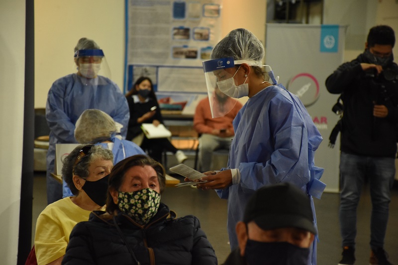 Coronavirus en Santa Cruz: 165 nuevos casos y más de 25 mil vacunados Coronavirus en Santa Cruz: 165 nuevos casos y más de 25 mil vacunados