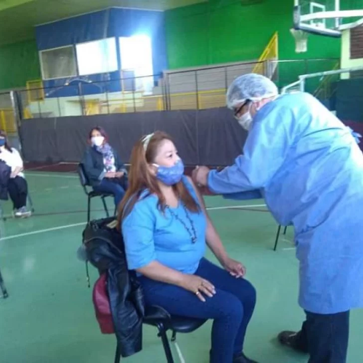 Educación confirmó que “es inminente la vacunación en las localidades con transmisión comunitaria” Educación confirmó que “es inminente la vacunación en las localidades con transmisión comunitaria”