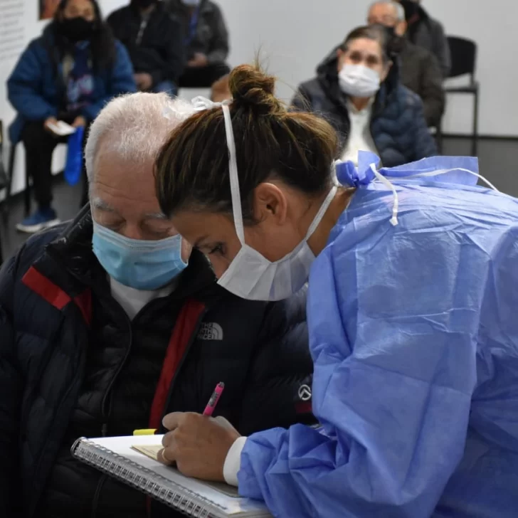 Más de 800 mayores de 75 años ya se anotaron para ser vacunados contra el coronavirus