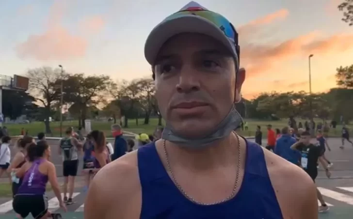 Video. Ya se corre la Maratón de Buenos Aires con Víctor Constante representando a Santa Cruz