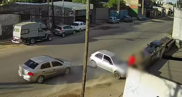 Impactante video: un conductor borracho provocó que otro atropelle y mate a un mecánico en Burzaco