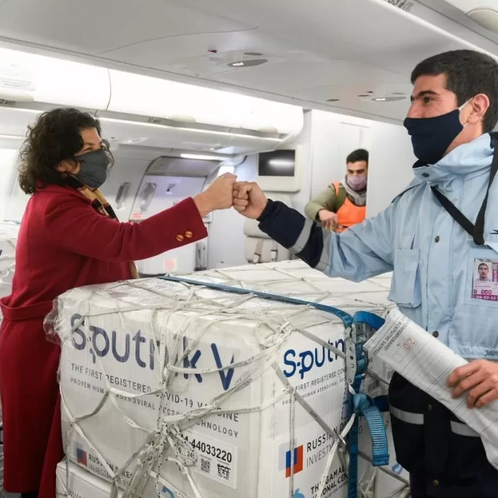 Llegan vacunas y se caen las caretas Llegan vacunas y se caen las caretas