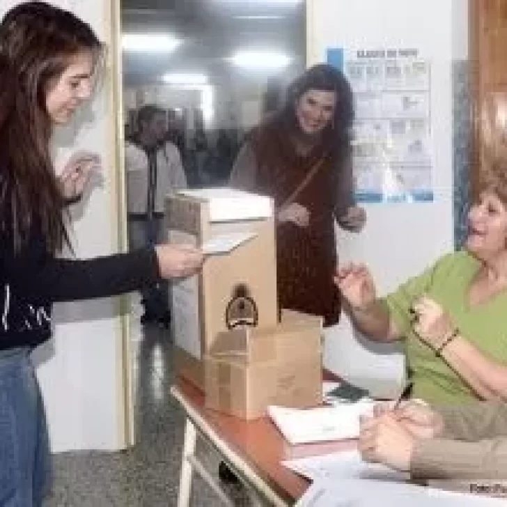 Elecciones 2021: más 861 mil los jóvenes de 16 años que votan por primera vez en la Argentina
