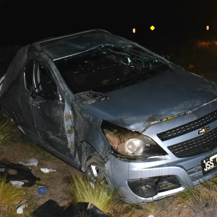 Venía de pescar y volcó a 20 km al sur de Caleta Olivia Venía de pescar y volcó a 20 km al sur de Caleta Olivia