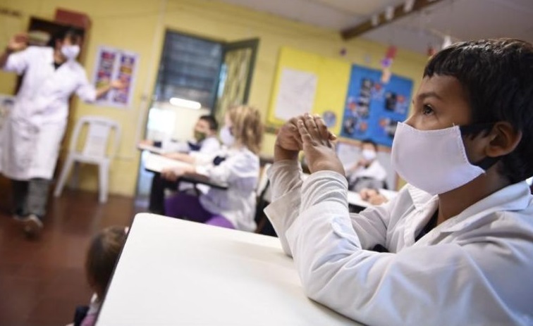 Comenzaron las clases en cuatro distritos: “Es algo esperado por todos y todas”, dijo Trotta