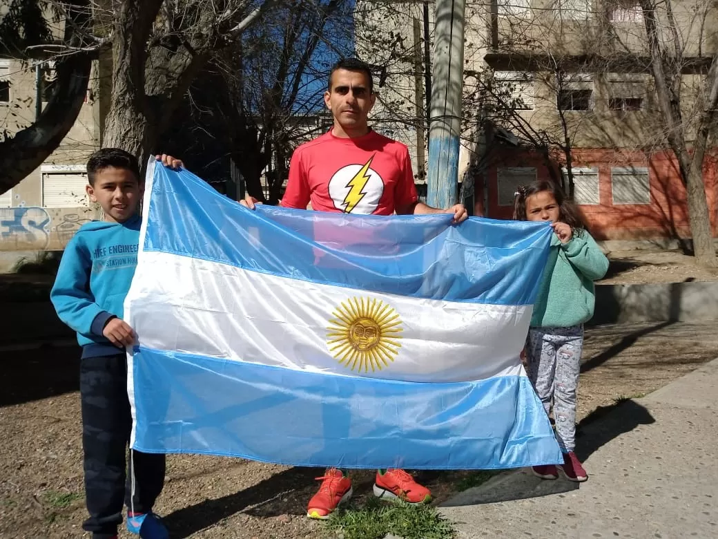 De Caleta Olivia a Grecia: El atleta Sergio Robles habló con LOA desde Ezeiza De Caleta Olivia a Grecia: El atleta Sergio Robles habló con LOA desde Ezeiza