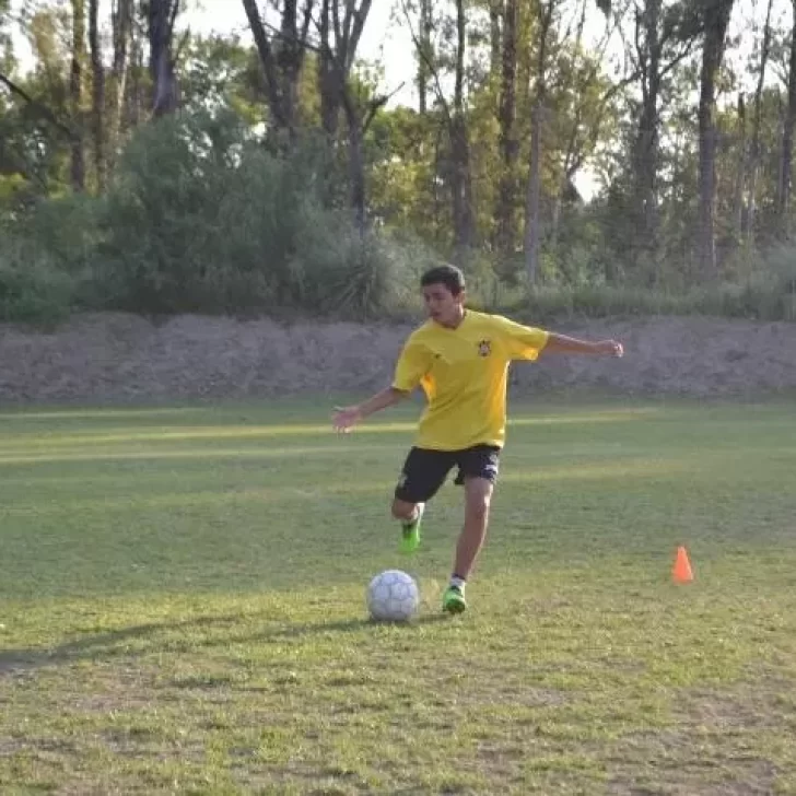 De Las Heras al “Semillero del Mundo”: Julián Suarez se prueba en Argentinos Juniors De Las Heras al “Semillero del Mundo”: Julián Suarez se prueba en Argentinos Juniors