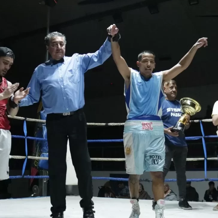 Las fotos de la fiesta boxística en la velada por el 121° Aniversario de Caleta Olivia Las fotos de la fiesta boxística en la velada por el 121° Aniversario de Caleta Olivia