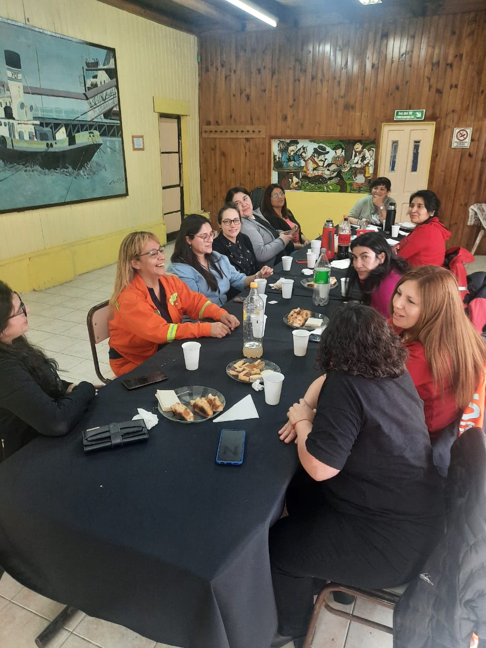 ycrt-reunion-con-trabajadoras-en-punta-loyola-545-1-546x728