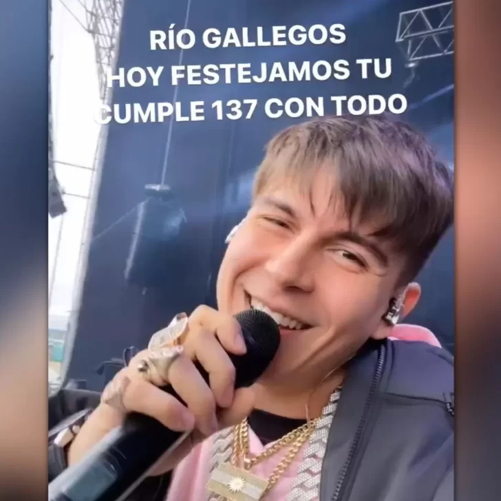 YSY A palpita su show en Río Gallegos: “Hoy vamos a seguir festejando el cumpleaños 137” YSY A palpita su show en Río Gallegos: “Hoy vamos a seguir festejando el cumpleaños 137”