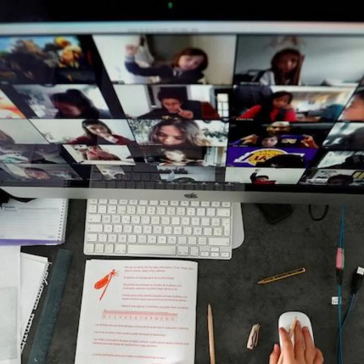 El ocurrente planteo de un nene de 4 años por las reuniones de Zoom: “Un día me tienen que dejar en paz, no puede ser” El ocurrente planteo de un nene de 4 años por las reuniones de Zoom: “Un día me tienen que dejar en paz, no puede ser”