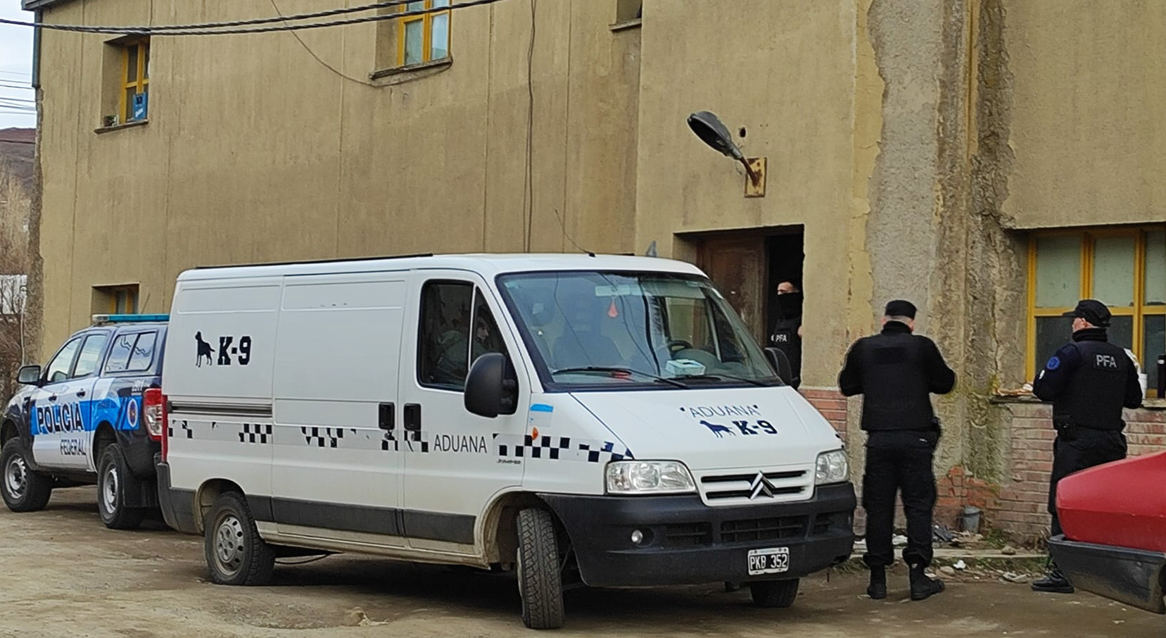 Narcos usaban menores para vender droga en las escuelas y los utilizaban de “campana” en los barrios de Río Turbio Narcos usaban menores para vender droga en las escuelas y los utilizaban de “campana” en los barrios de Río Turbio