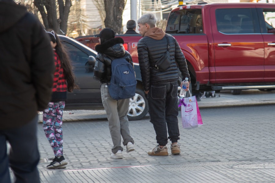  Aseguran que es la gente la que siempre regula el precio negándose a pagar algunos productos caros. Foto: Franco Vellio/La Opinión Austral.