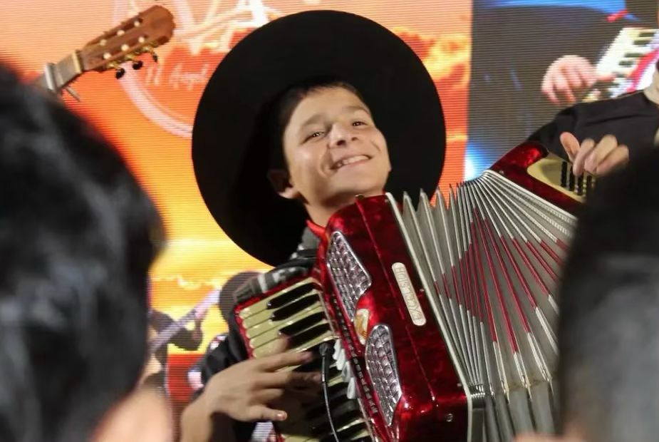 Video. Un niño de 13 años tocó el acordeón en Got Talent Argentina y la rompió: “Tenés un don”