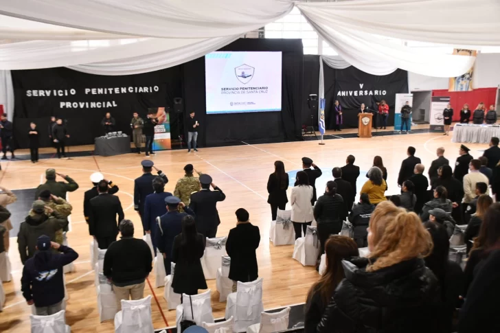 El Servicio Penitenciario Provincial festejó su quinto aniversario en el gimnasio Juan Bautista Rocha