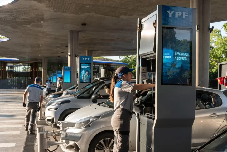 Aumentó la venta de combustible en Argentina por segundo mes consecutivo