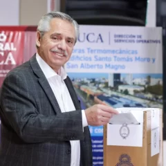 Alberto Fernández: “A 40 años de democracia, los argentinos están decidiendo su futuro”