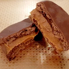 Receta de alfajores de chocolate rellenos con dulce de leche para la merienda