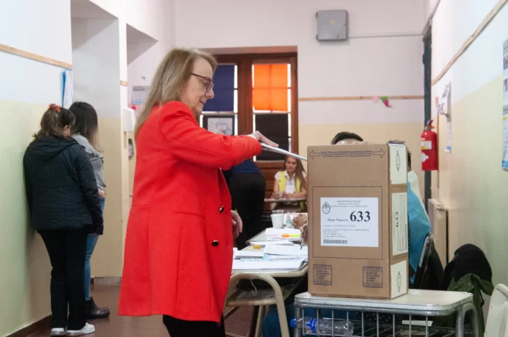 alicia-kirchner-voto1-728x483