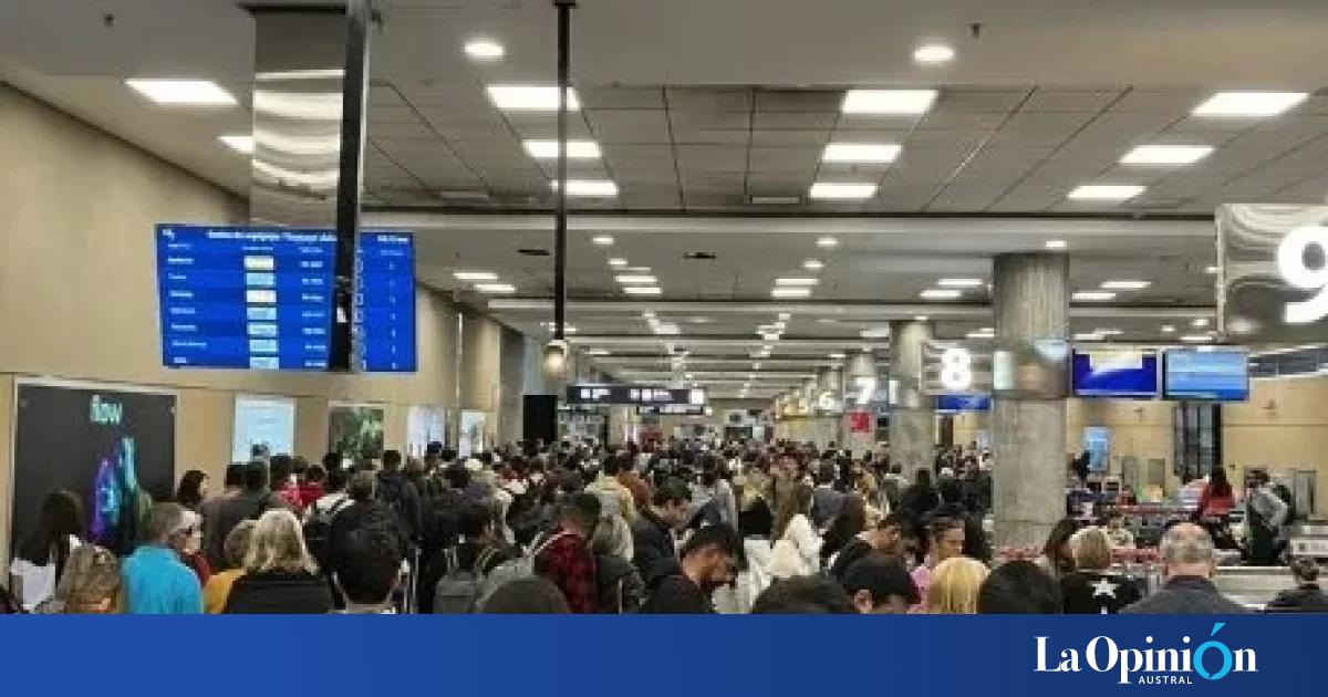 Demoras Y Cancelaciones De Vuelos En Aeroparque A Causa De Una Medida Gremial La Opinión Austral 5590