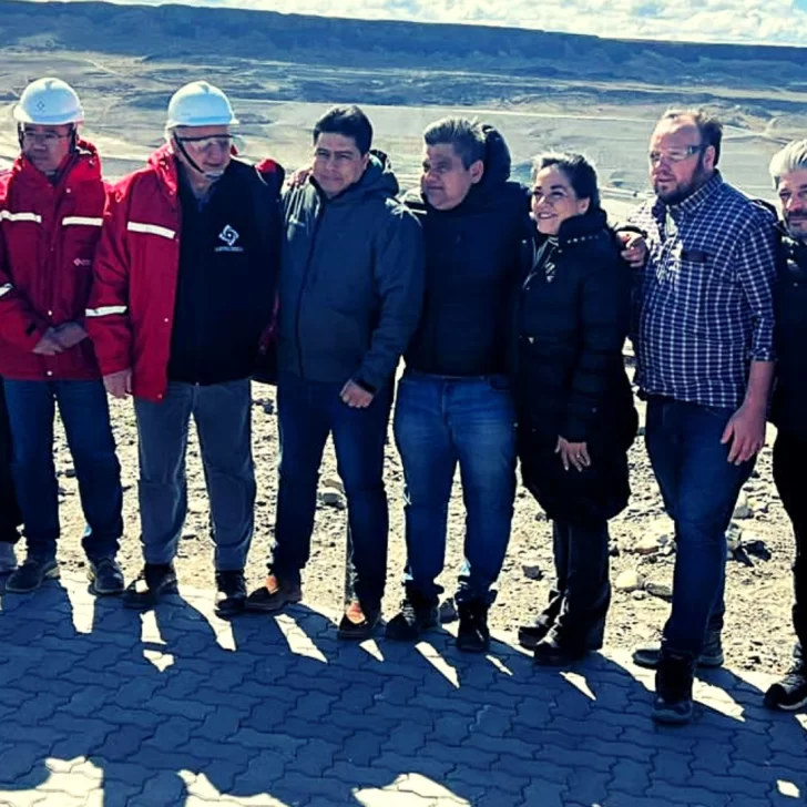 Claudio Vidal en su recorrida por las represas: “El mundo es de los trabajadores”