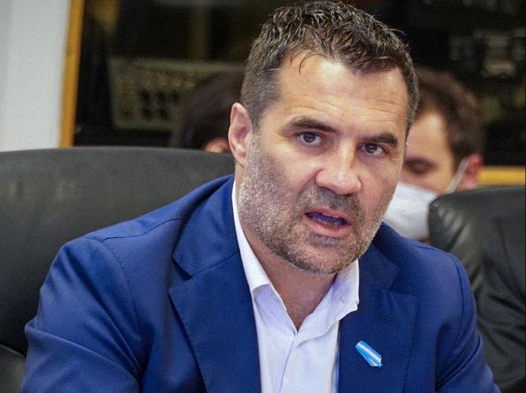 Darío Martínez consideró “un paso estratégico” para Neuquén la media sanción del proyecto de GNL Darío Martínez consideró “un paso estratégico” para Neuquén la media sanción del proyecto de GNL