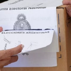 Así votan presidente los famosos en las Elecciones 2023