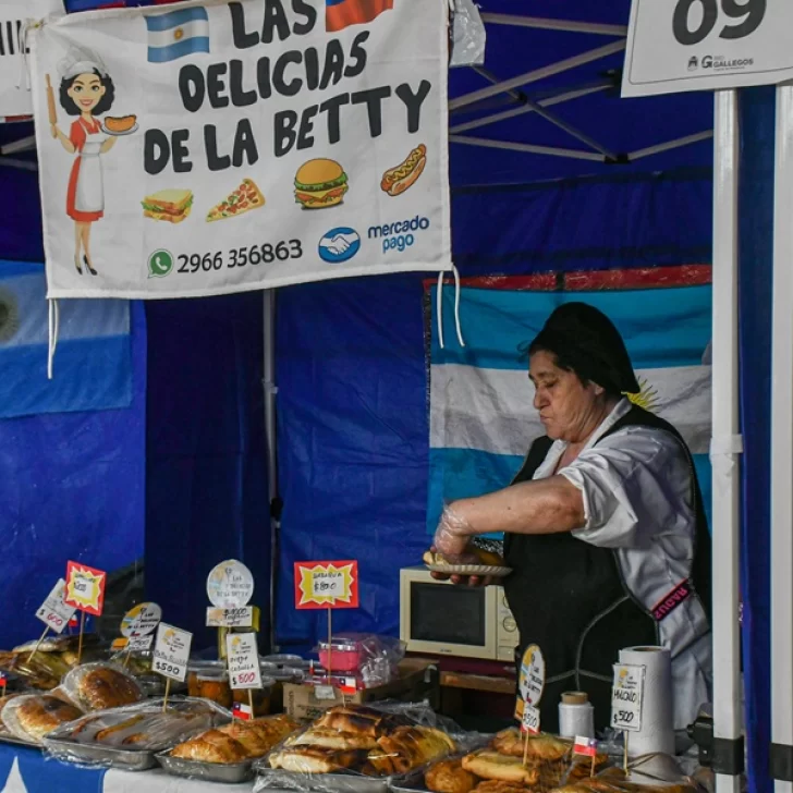 Con comidas típicas y espectáculos, celebran fiesta de colectividades