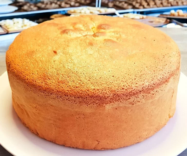 Receta de bizcochuelo de la abuela: la versión tradicional de este clásico de la merienda