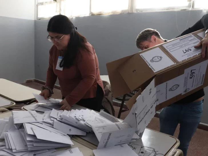 recuento-votos-3-728x546 recuento-votos-3-728x546