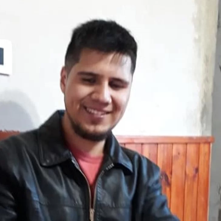 Se metió en una pelea afuera de un local bailable, lo empujaron y golpeó contra el cordón: lo derivaron a Río Gallegos Se metió en una pelea afuera de un local bailable, lo empujaron y golpeó contra el cordón: lo derivaron a Río Gallegos