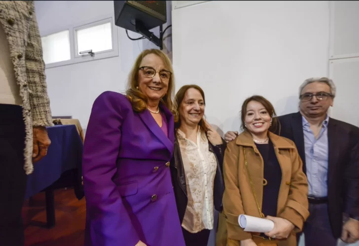 Alicia Kirchner: “Voy a trabajar para la provincia y tengo la voluntad de hacerlo con todos y todas”